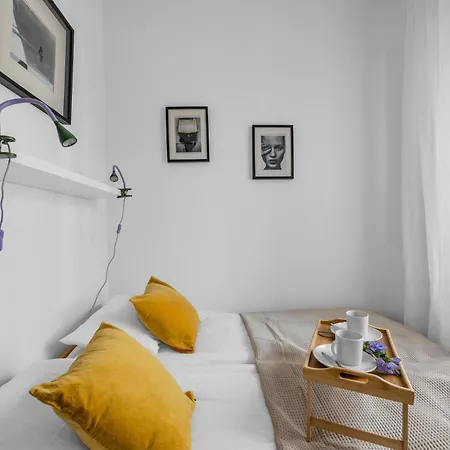 Praga - Zoo, Metro Nearby - By Rentujemy Apartamento *